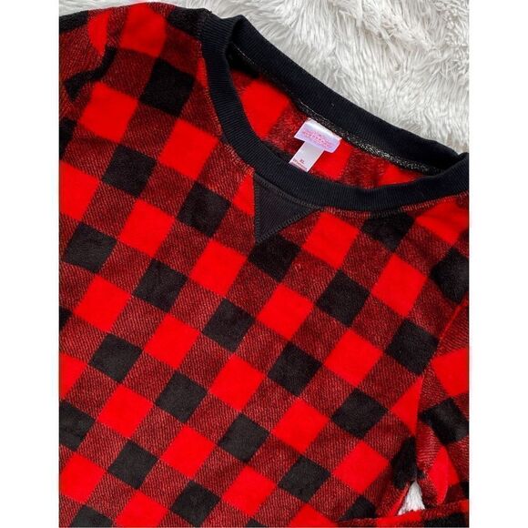 Wondershop SZ XL Woman’s Red Buffalo Plaid Fuzzy Sleep Sweatshirt - Picture 3 of 8
